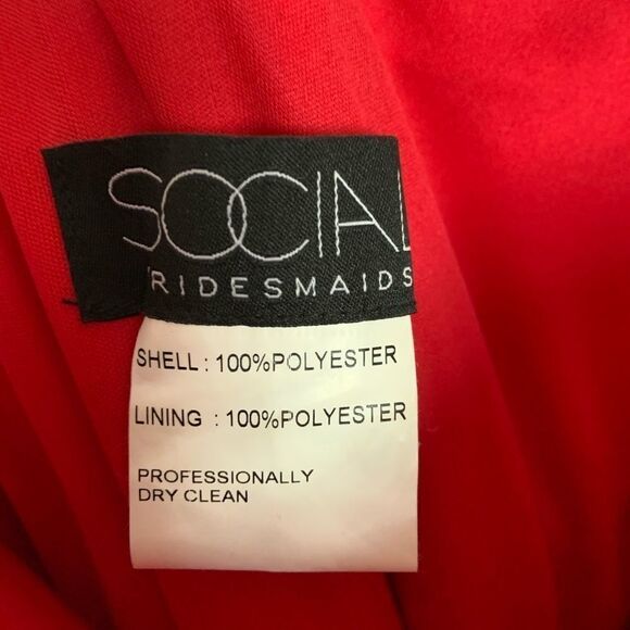 Formal red strapless dress - Picture 3 of 9